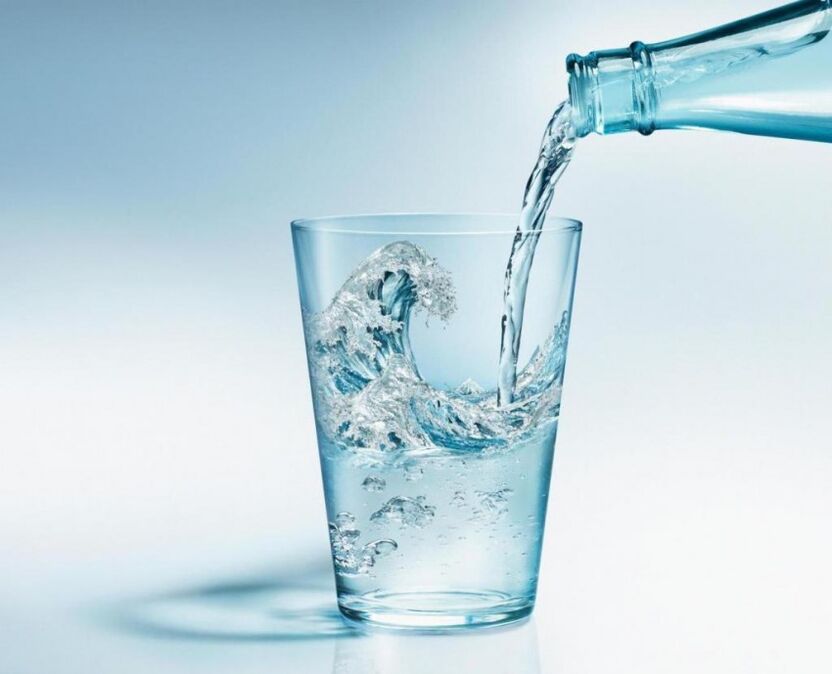 Under drikkediæten skal du drikke masser af rent vand